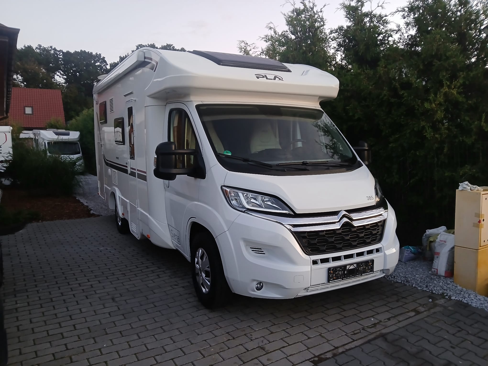 Przód Vagabond Camper